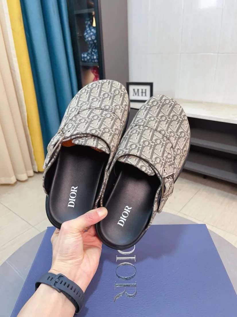 Men's shoes 💰380🌸🌸【Dior】Top purchasing agent 🇮🇹 Di Street Male God half drag counter synchronization, uppers imported from Italy with D logo fabric, high-quality complex splicing craftsmanship, soles: original soles specially provided by the original factory, exclusive event molded soles super comfortable, original factory single goods, 🔍🔍high quality, you can enter and exit the counter at will, welcome to compare, size number 38-45 (order 46)